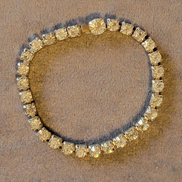 Vintage Clear Rhinestone Tennis Bracelet - Picture 1 of 10